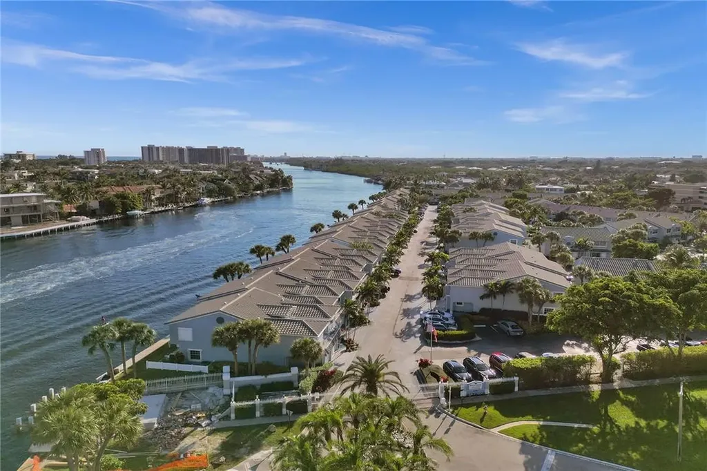 876 Jeffery Street Boca Raton FL 33487
