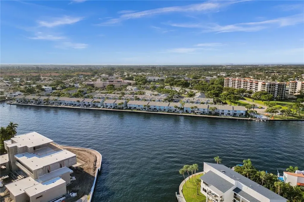 876 Jeffery Street Boca Raton FL 33487
