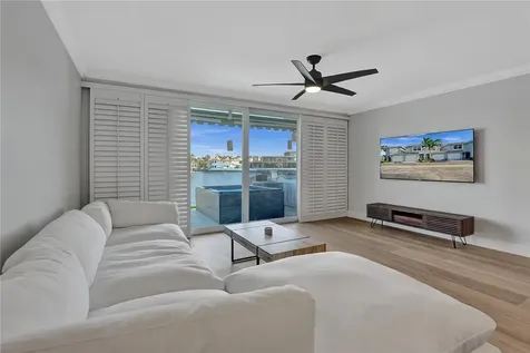 876 Jeffery Street Boca Raton FL 33487