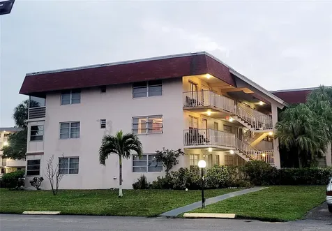 2901 NW 47th Terrace Lauderdale Lakes FL 33313