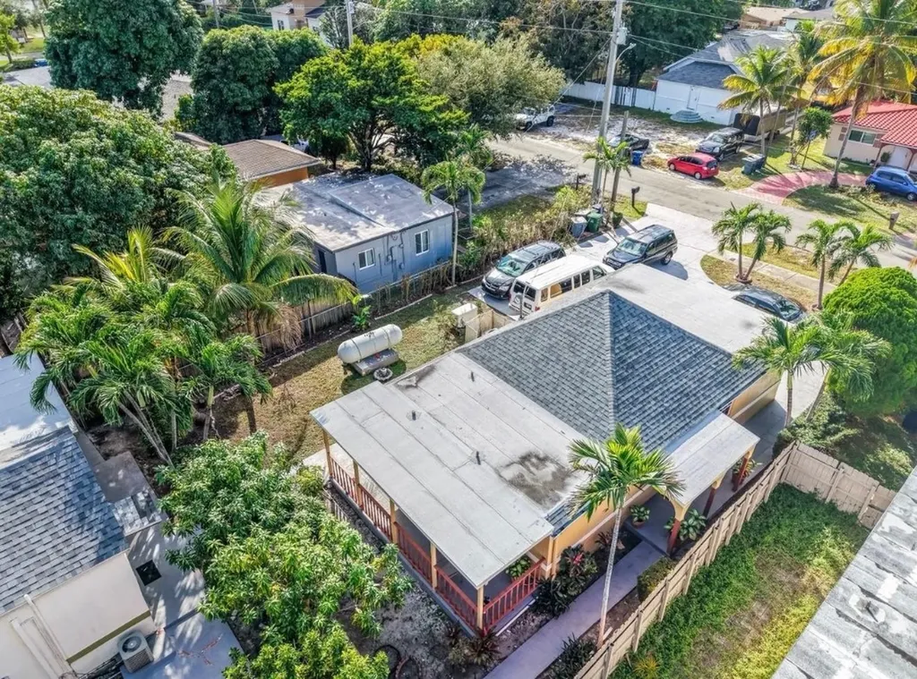117 SW 1st Avenue Hallandale Beach FL 33009
