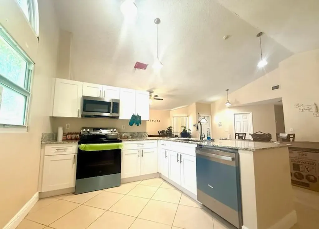 312 Bishop Road North Lauderdale FL 33068