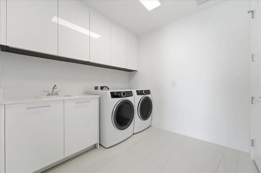 151 N Seabreeze Boulevard Fort Lauderdale FL 33304