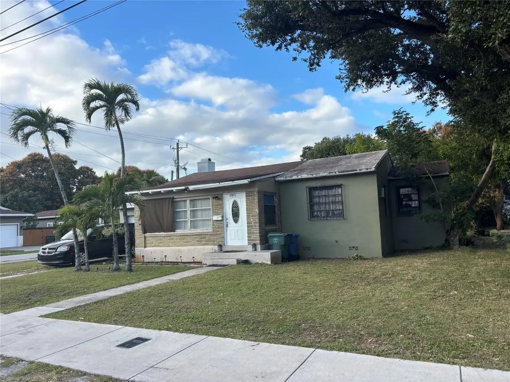 1001 NE 33rd Street Oakland Park FL 33334