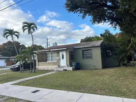 1001 NE 33rd Street Oakland Park FL 33334