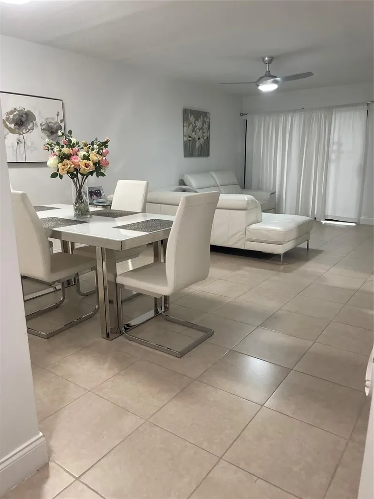 8745 Shadow Wood Boulevard Coral Springs FL 33071