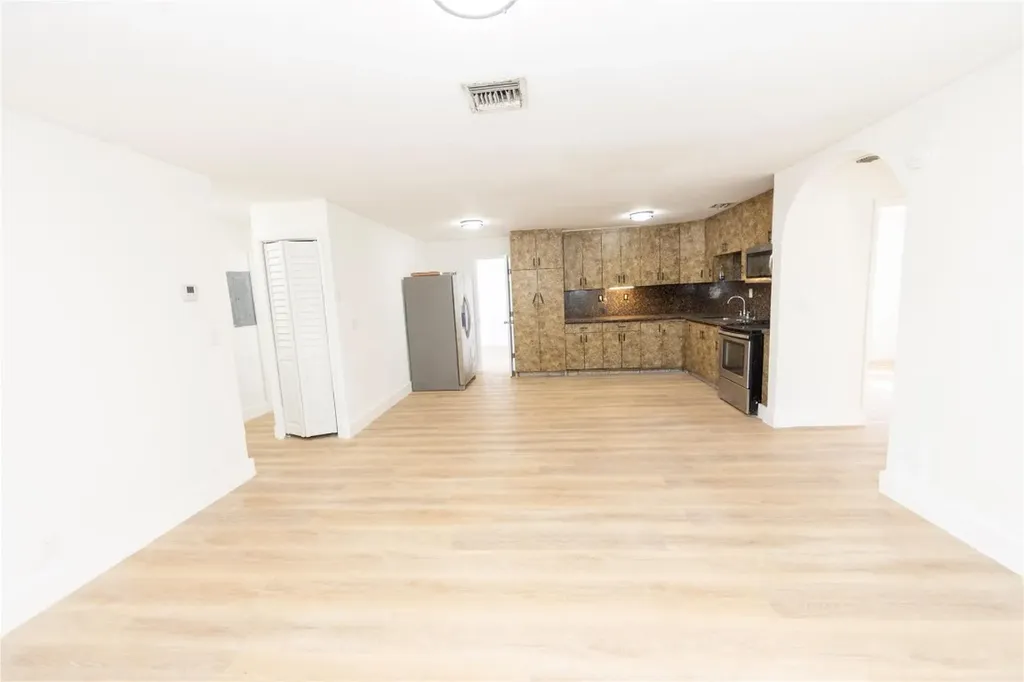 2510 NE 3rd Avenue Pompano Beach FL 33064