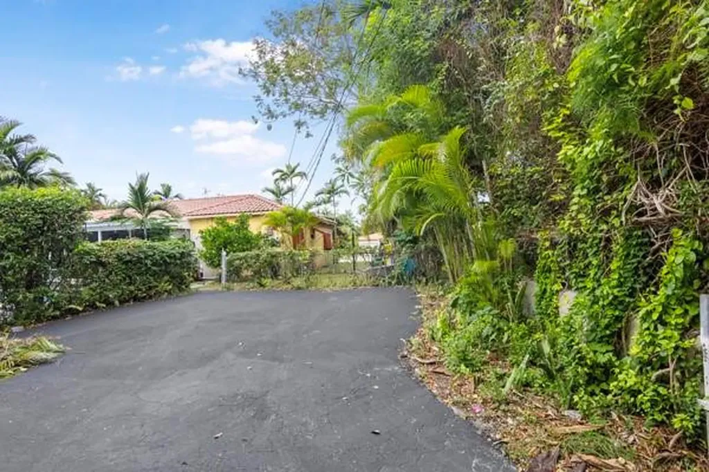 54 NE 103rd Street Miami Shores FL 33138