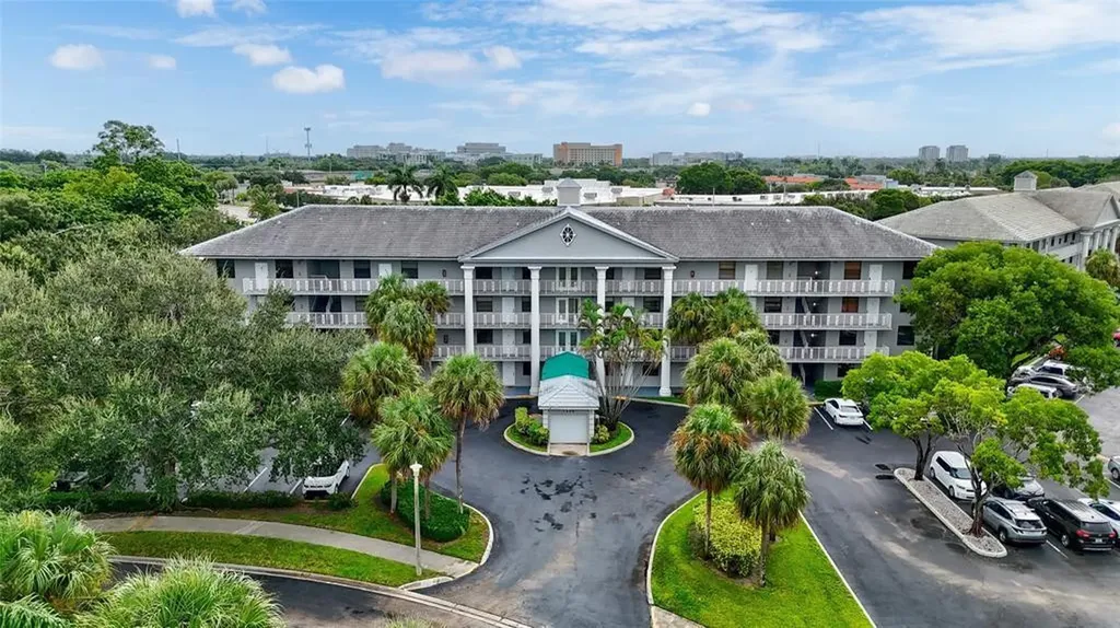 1502 Whitehall Drive Davie FL 33324
