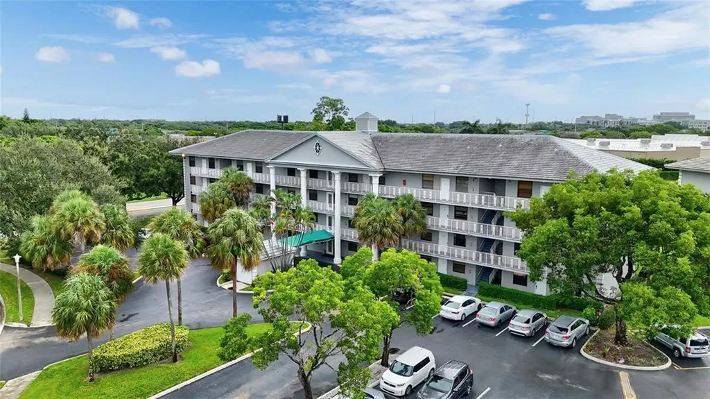 1502 Whitehall Drive Davie FL 33324