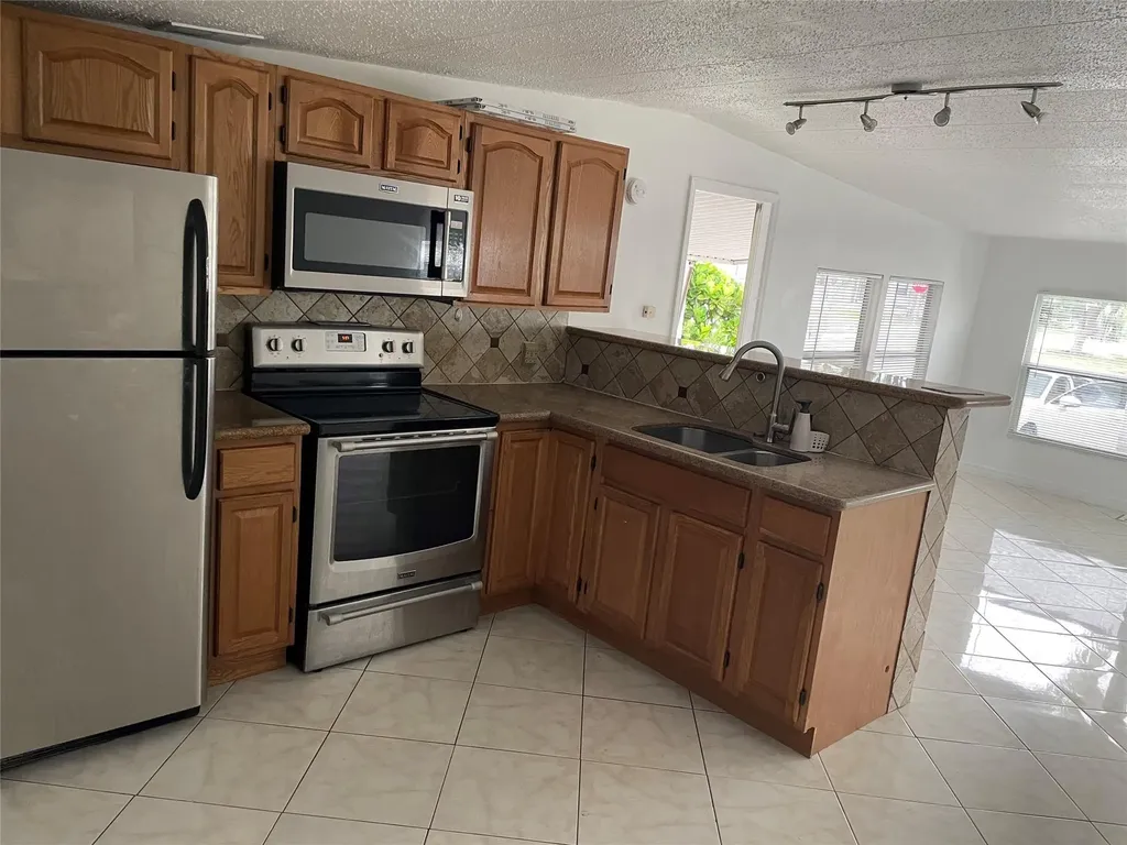 8580 SW 23rd Place Davie FL 33324