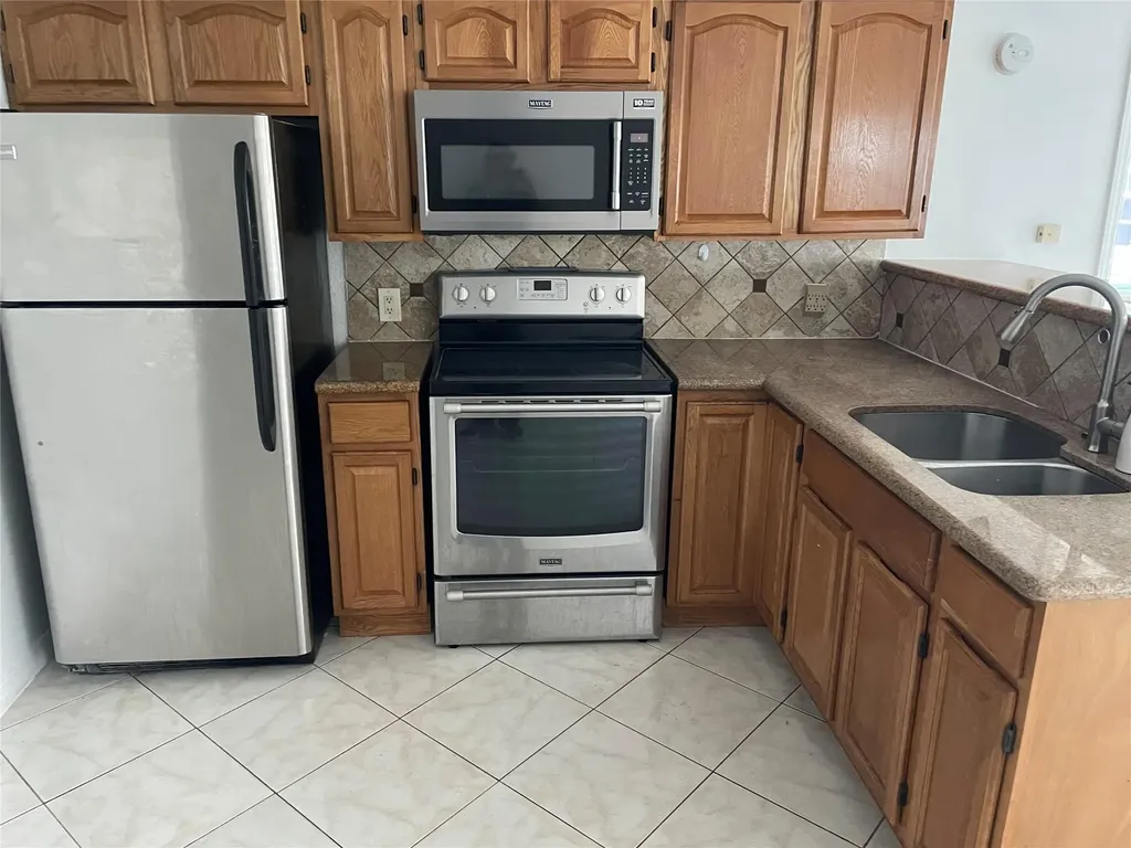 8580 SW 23rd Place Davie FL 33324