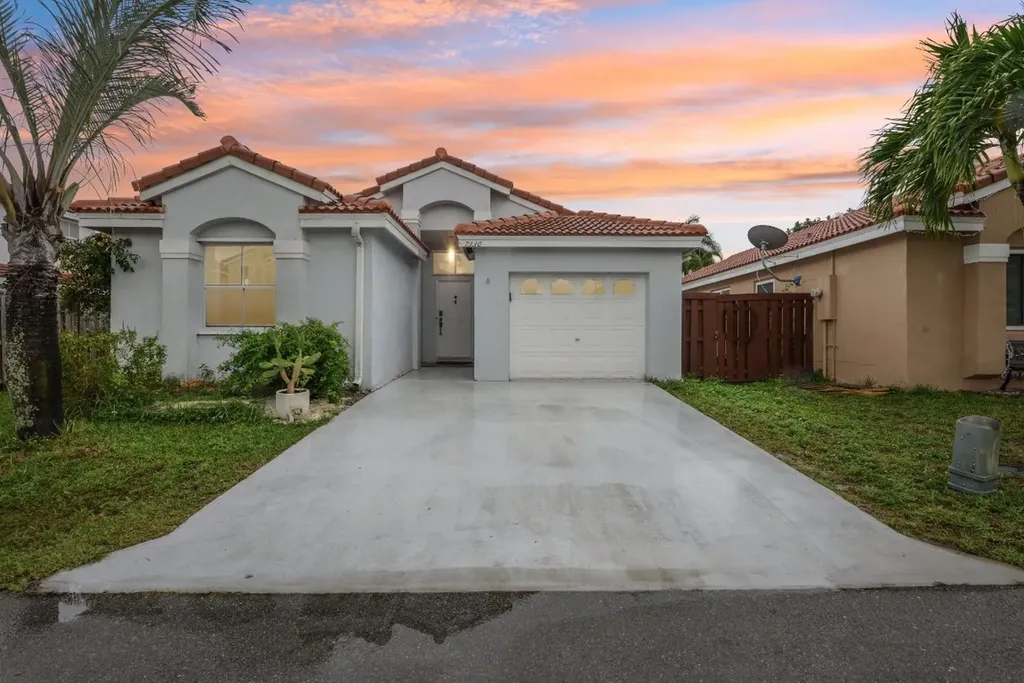 7330 Flores Way Margate FL 33063