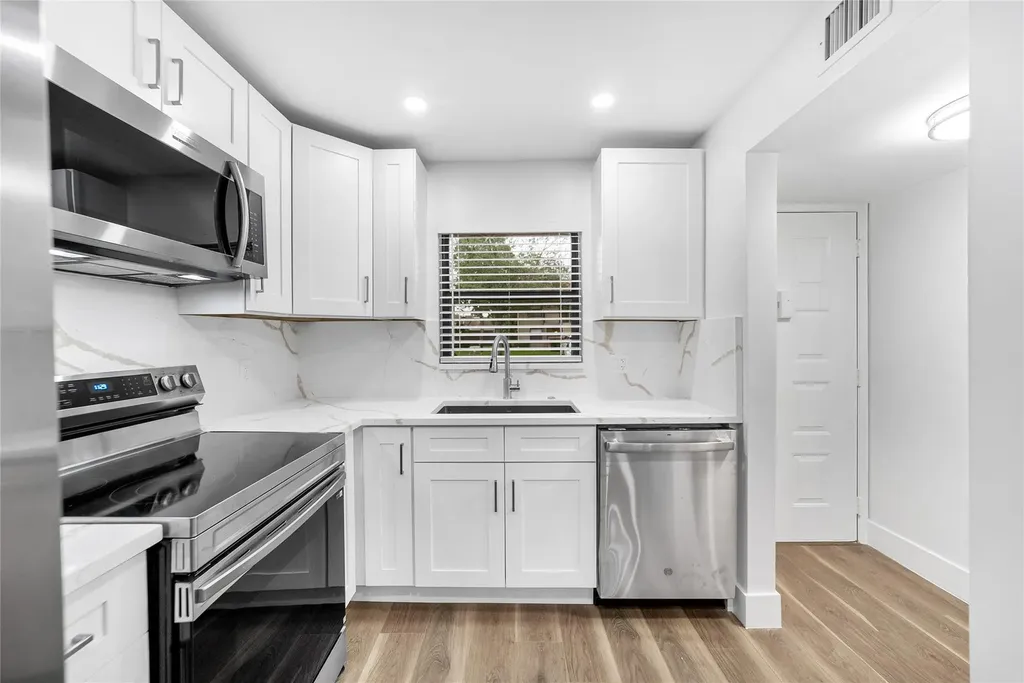 21905 Lake Forest Circle Boca Raton FL 33433