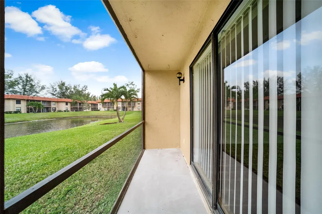 21905 Lake Forest Circle Boca Raton FL 33433