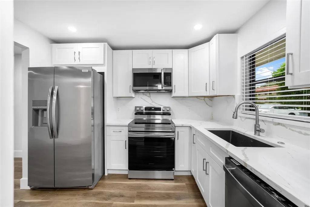 21905 Lake Forest Circle Boca Raton FL 33433