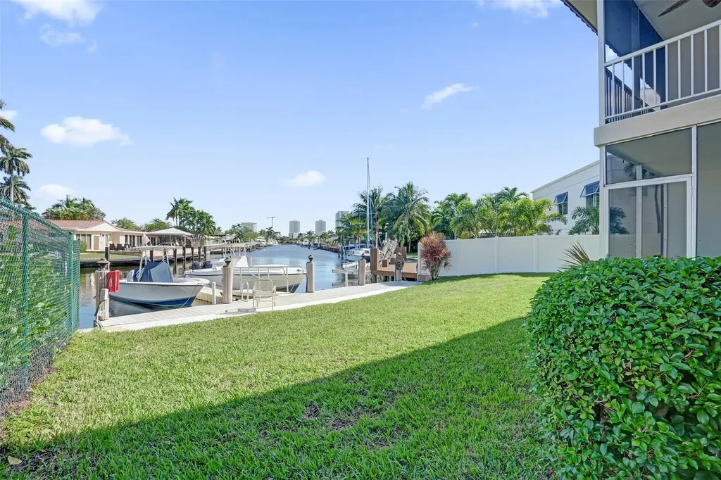 2201 SE 9th Street Pompano Beach FL 33062