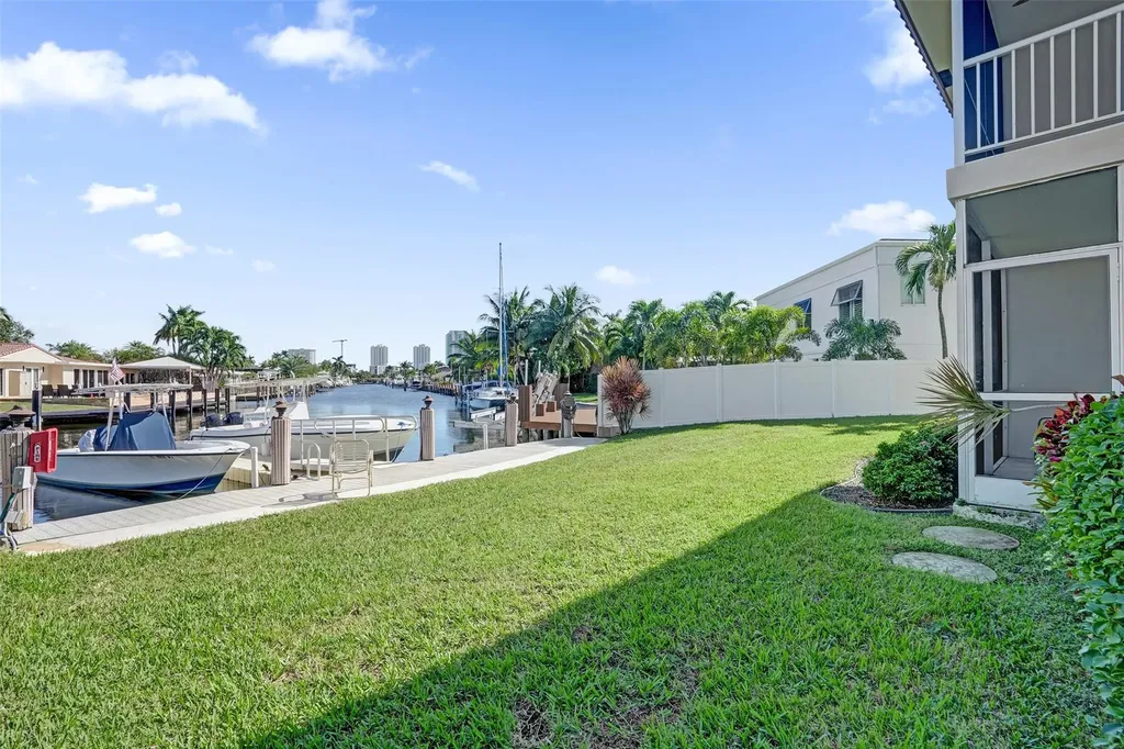 2201 SE 9th Street Pompano Beach FL 33062
