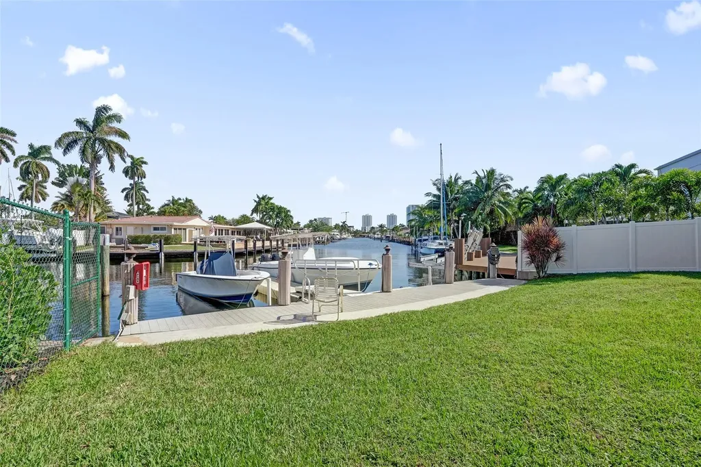2201 SE 9th Street Pompano Beach FL 33062