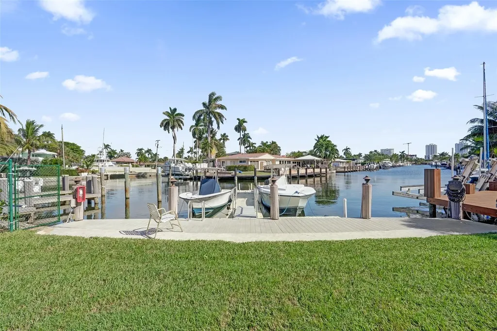 2201 SE 9th Street Pompano Beach FL 33062