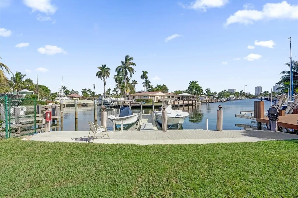 2201 SE 9th Street Pompano Beach FL 33062