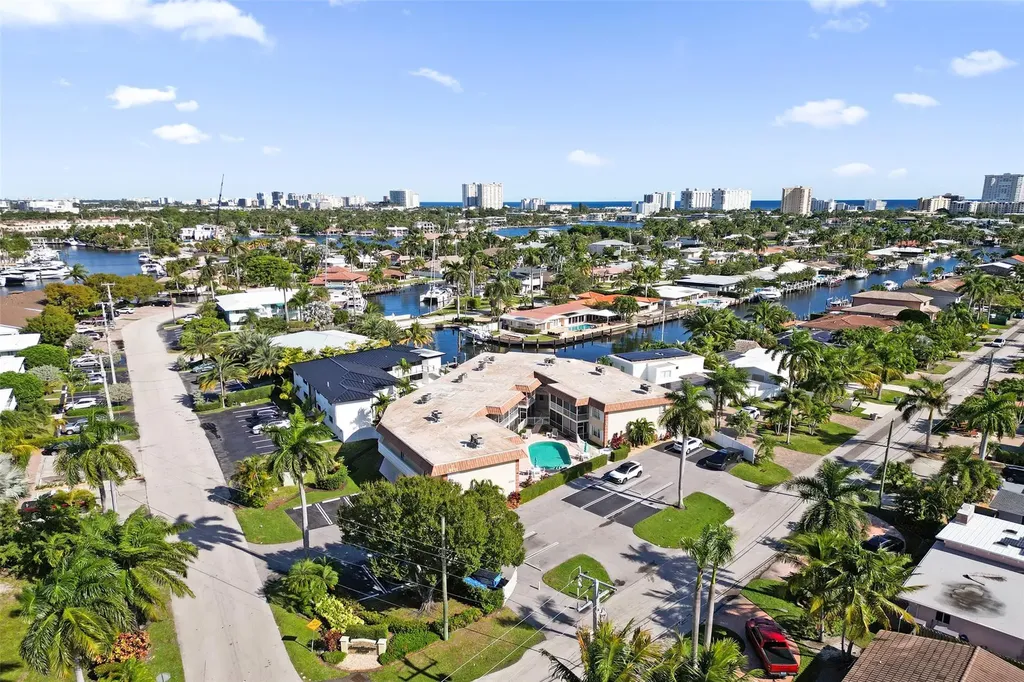 2201 SE 9th Street Pompano Beach FL 33062