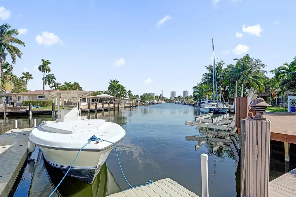 2201 SE 9th Street Pompano Beach FL 33062