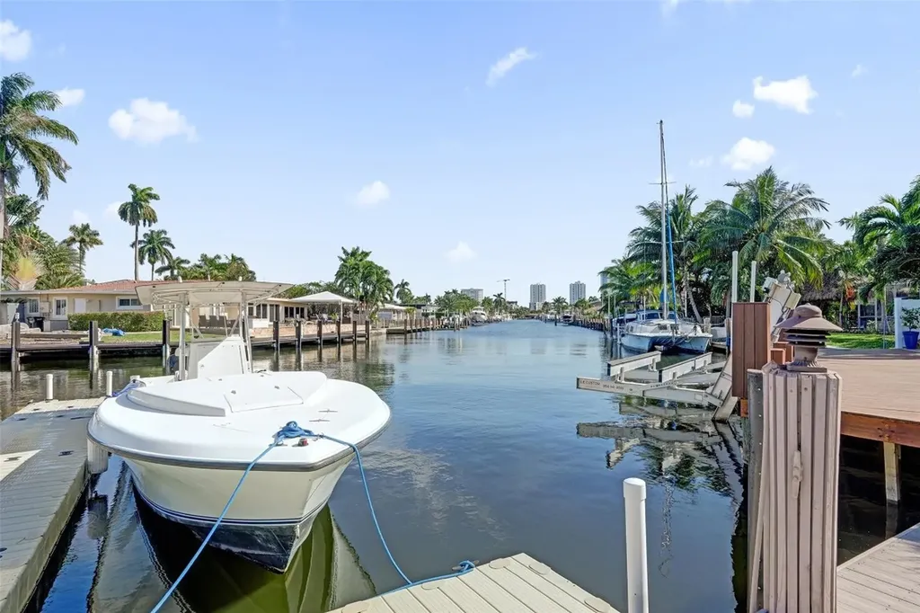2201 SE 9th Street Pompano Beach FL 33062