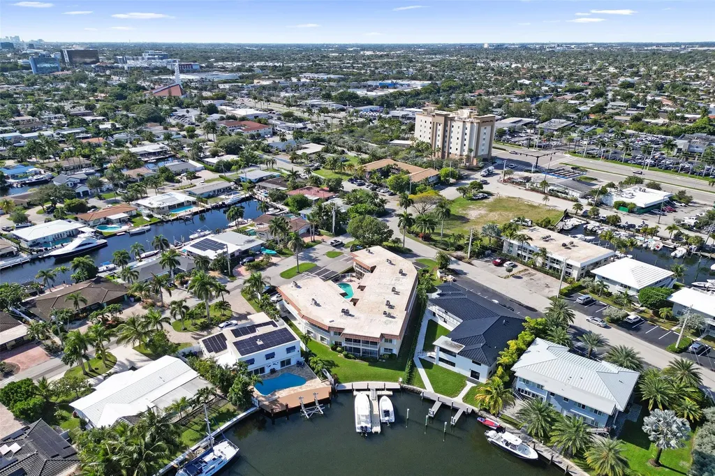 2201 SE 9th Street Pompano Beach FL 33062