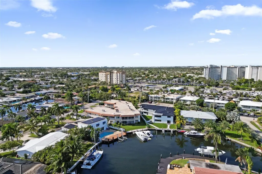2201 SE 9th Street Pompano Beach FL 33062