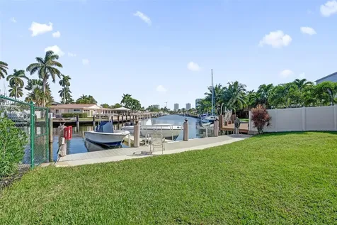 2201 SE 9th Street Pompano Beach FL 33062
