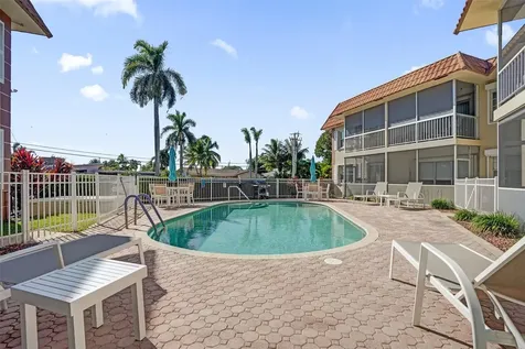 2201 SE 9th Street Pompano Beach FL 33062