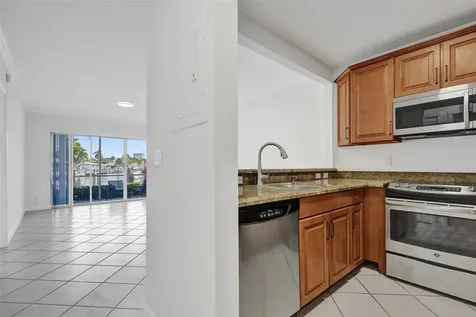 2201 SE 9th Street Pompano Beach FL 33062