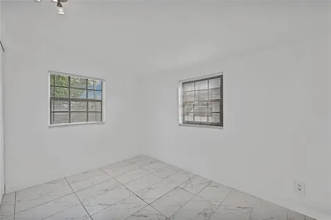 1114 NW 39th Street Miami FL 33127