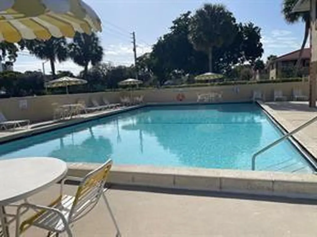 3712 N University Drive Coral Springs FL 33065