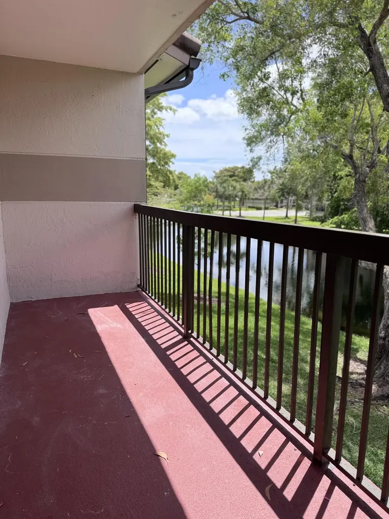 9968 Nob Hill Lane Sunrise FL 33351