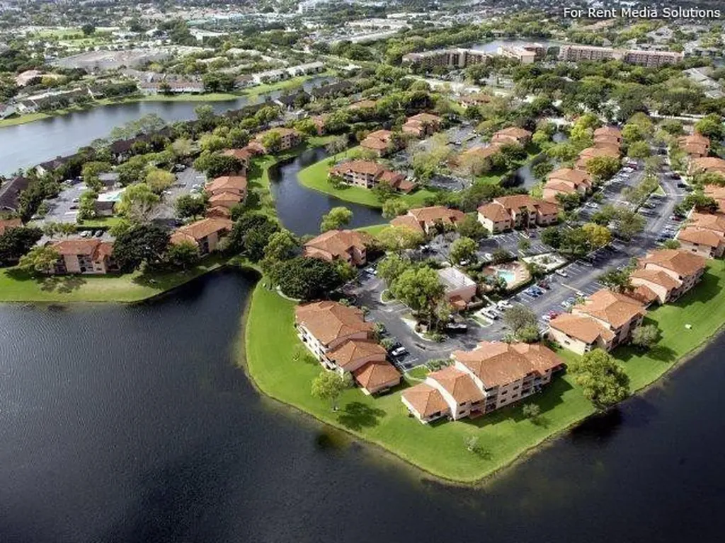 9968 Nob Hill Lane Sunrise FL 33351