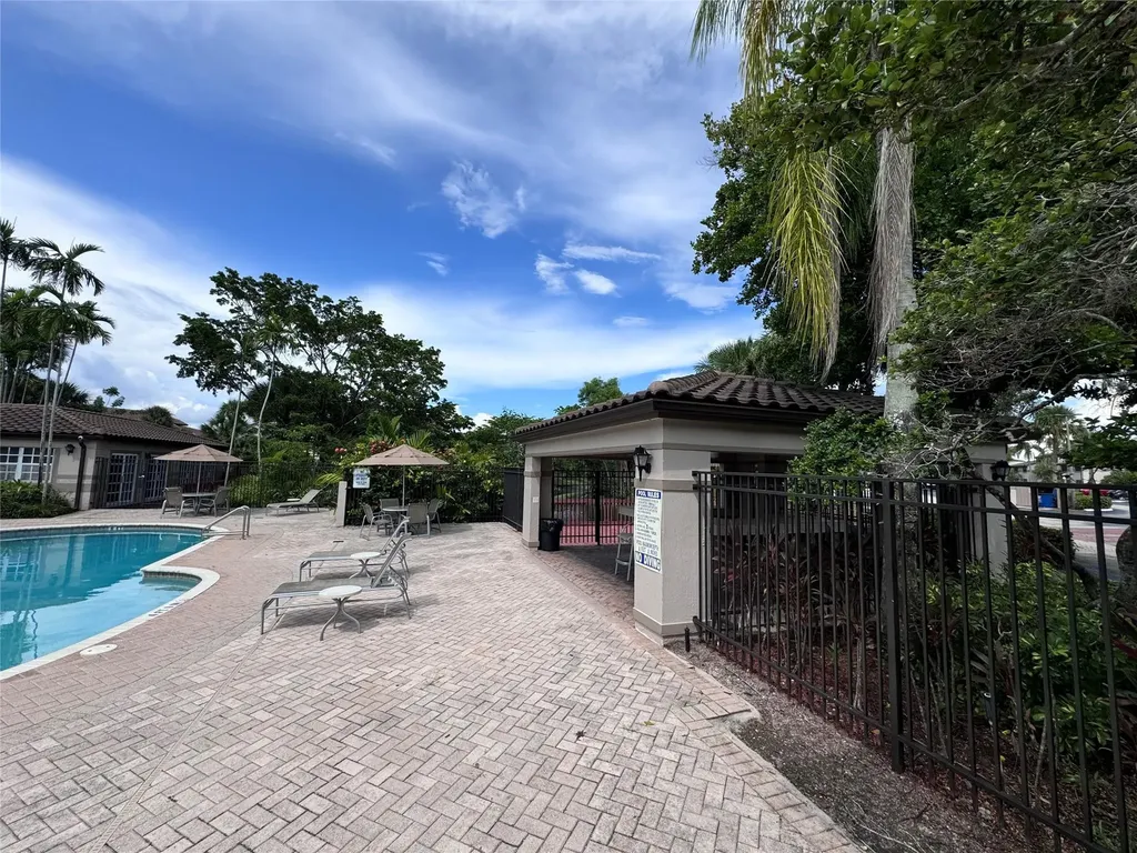 9968 Nob Hill Lane Sunrise FL 33351