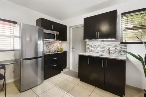 511 NE 161st Street Miami FL 33162