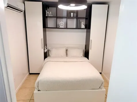 511 NE 161st Street Miami FL 33162