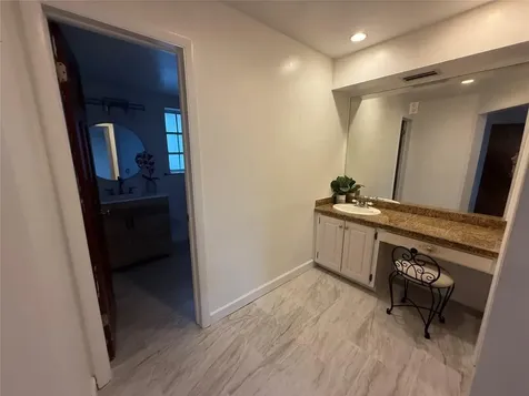 619 Kensington Place Wilton Manors FL 33305