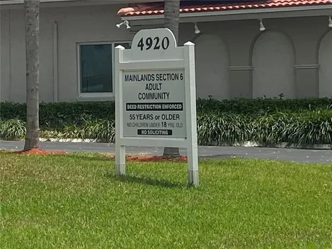 4906 NW 53rd Court Tamarac FL 33319