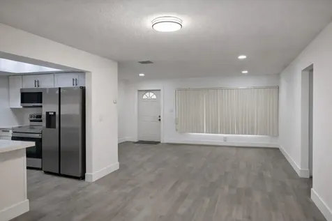 4906 NW 53rd Court Tamarac FL 33319