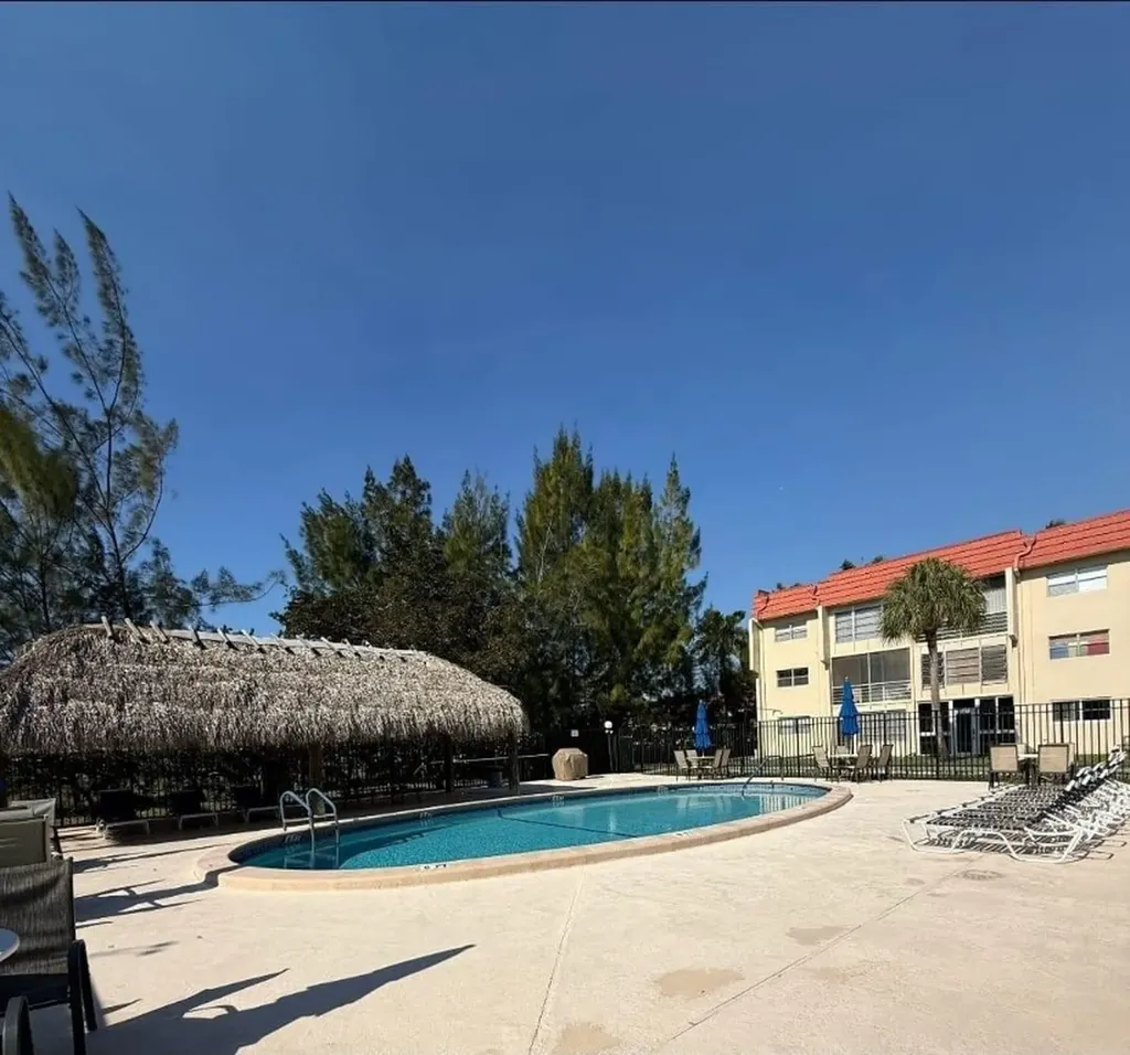 3091 E Sunrise Lakes Drive Sunrise FL 33322