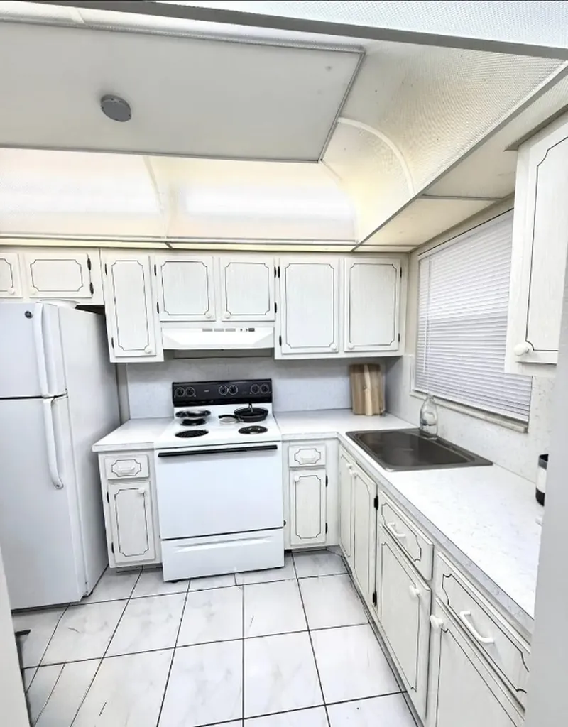 3091 E Sunrise Lakes Drive Sunrise FL 33322