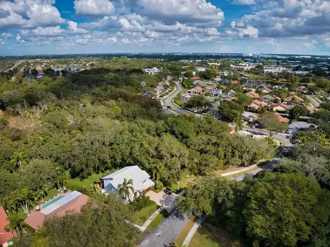 9901 SW 23rd Street Davie FL 33324
