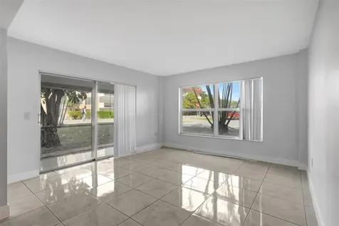Lauderhill FL 33319