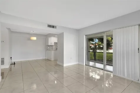 Lauderhill FL 33319
