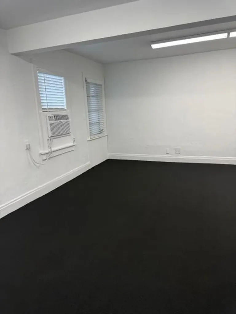 608 SE 6th Street Fort Lauderdale FL 33301