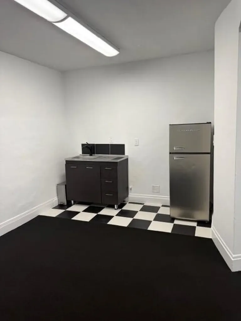 608 SE 6th Street Fort Lauderdale FL 33301